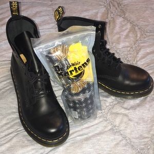 1460 Smooth Dr. Marten’s